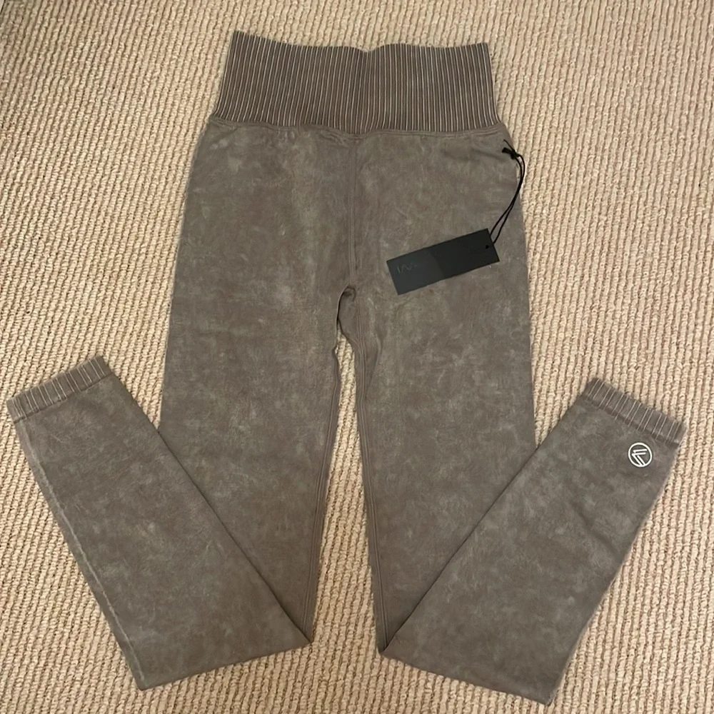 Savvi leggings/tights & matching bra - NWT - Picture 4 of 12